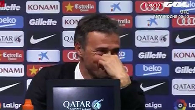 Gazetari ia fut gjumit në konferencë, “shkrihet” Luis Enrique