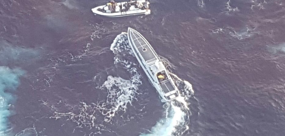 Kapet gomonia me 1.2 ton marijuanë, arrestohen 2 shqiptarë