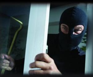 Zbulohet një prej grabitësve të kasafortës, është nga Durrësi