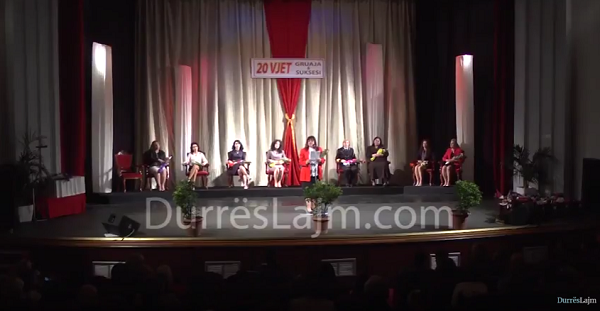 “Gruaja dhe suksesi”, ja kush janë 10 zonjat që u nderuan në Durrës (VIDEO)