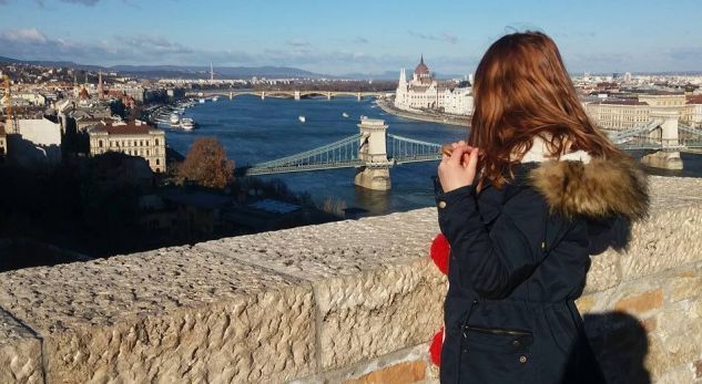 Aksidenti tragjik, vdes studentja, plagoset e motra (FOTO)