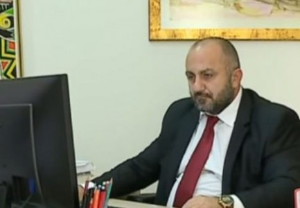 Ish-juristi i CEZ kallëzon ish-kryeministrin Berisha në Prokurori