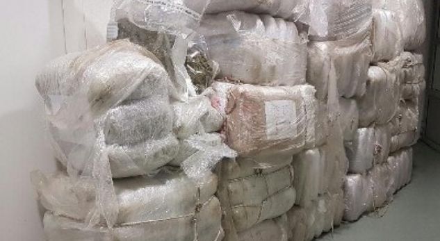 Kapet kamionisti shqiptar, transportonte 700 kg kanabis