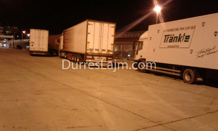 LAJM I FUNDIT/ Vendimi absurd i Policisë Kufitare në Durrës ndëshkon biznesin