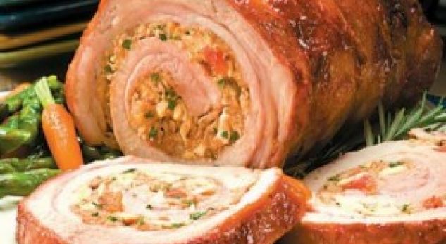 Skandali i mishit të kalbur/ Bllokohen 188 ton mish pule e derri në Durrës