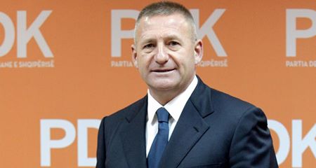 EMRI/ Kush është biznesmeni që do kandidojë Nard Ndoka në Durrës për deputet