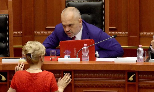 Zbulohen arsyet/ Pse Rama nuk hoqi Bushatin, Nikollën dhe Gjiknurin