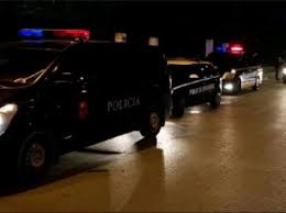 “Benz-i” i hap probleme në portin e Durrësit 25-vjeçarit