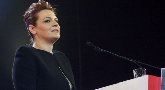 A e sheh veten Presidente Monika Kryemadhi?