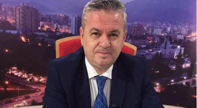 Ofendoi keq policin se e gjobiti për rripin e sigurimit, procedohet ish-deputeti i PD