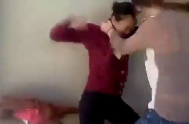 Plas grushti mes grave në rrugët e Durrësit, lëndohet njëra