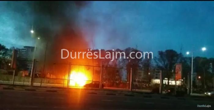LAJM I FUNDIT/ Përfshihet nga flakët një banesë në Durrës (VIDEO)