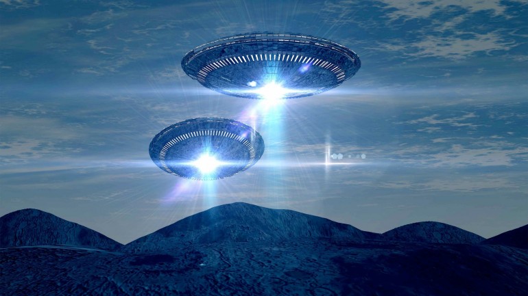 Rastet enigmatike/ UFO-t në Shqipëri, dy durrsakë shkruajnë për to libra