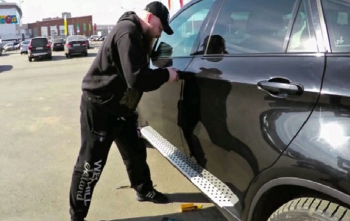 Durrës, hajduti tregohet trim, ja ku shkon e vjedh Benz-in