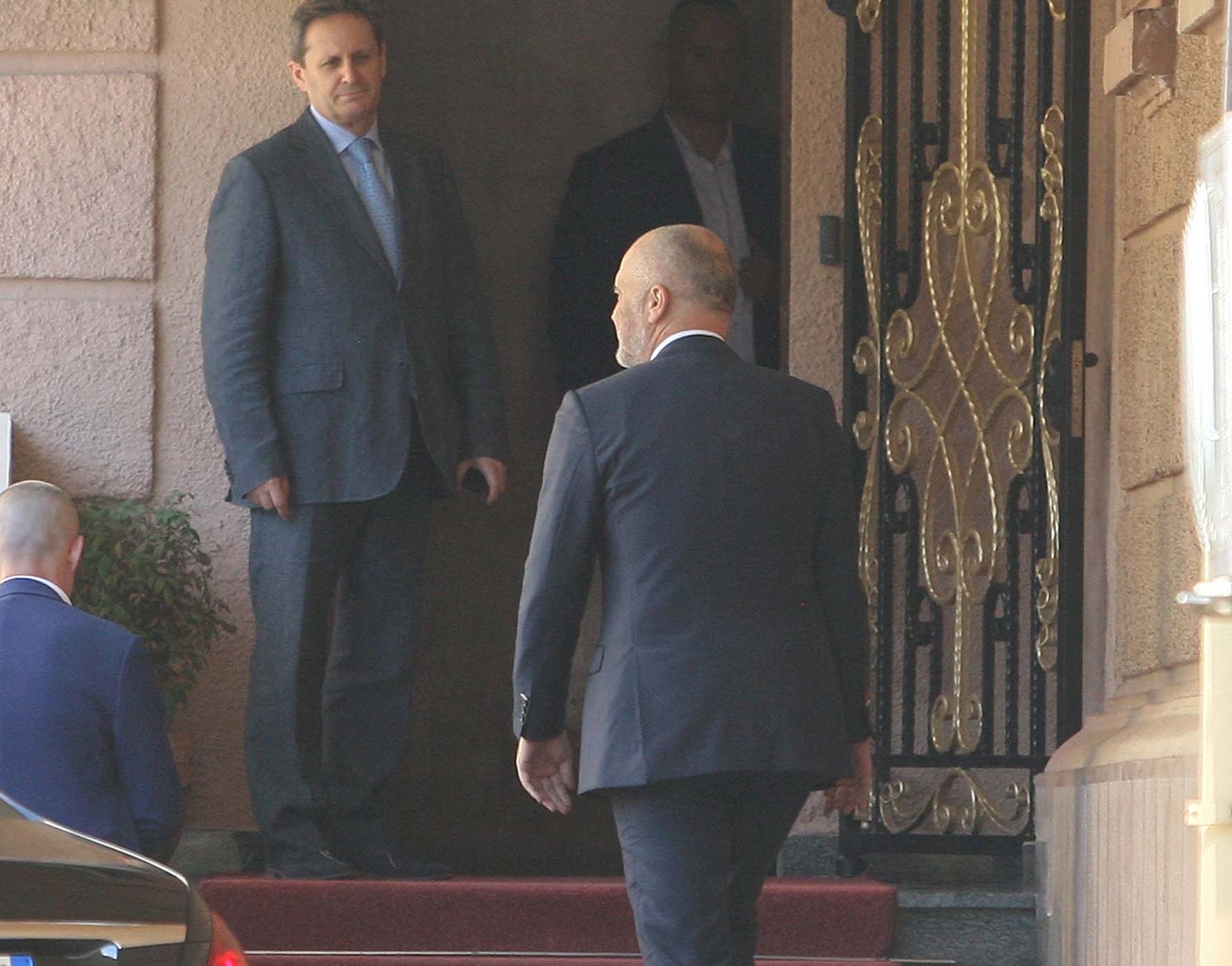 Pas dështimit të negociatave, Rama shkon në zyrën e Metës