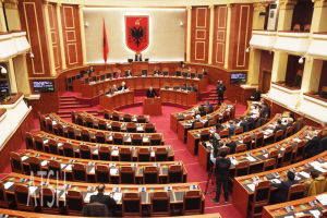 Kuvend, miratohen dy komisionet ad hoc të vetingut