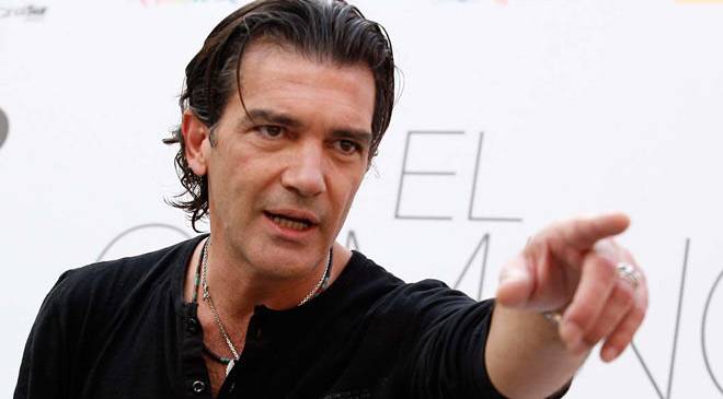 Antonio Banderas hedh në treg objektin që jua bën më të bukur jetën seksuale (FOTO)