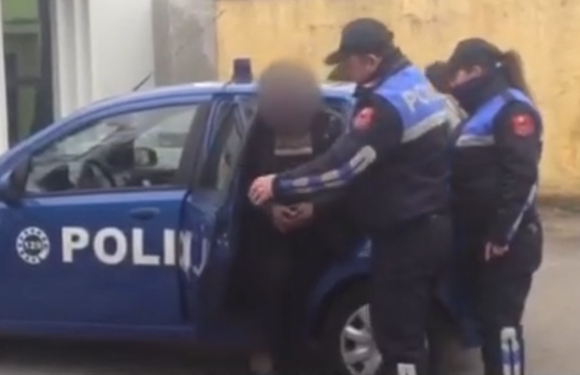 Ia bën jetën ferr të dashurës se ajo e infektoi me hepatit, ç’tha 39-vjeçari