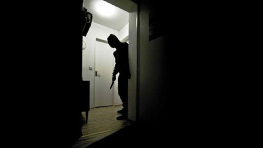 Grabitet një kompani bojërash në Durrës