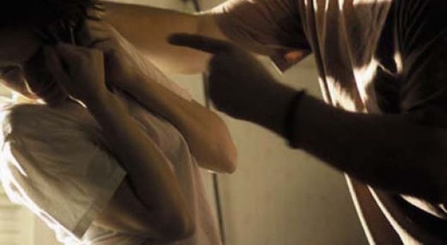 Si tentoi pronari të përdhunonte punonjësen 18 vjeçare të butikut