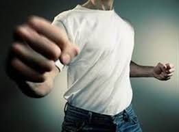 Durrës, rrihet me grushte e reja te lagja 18