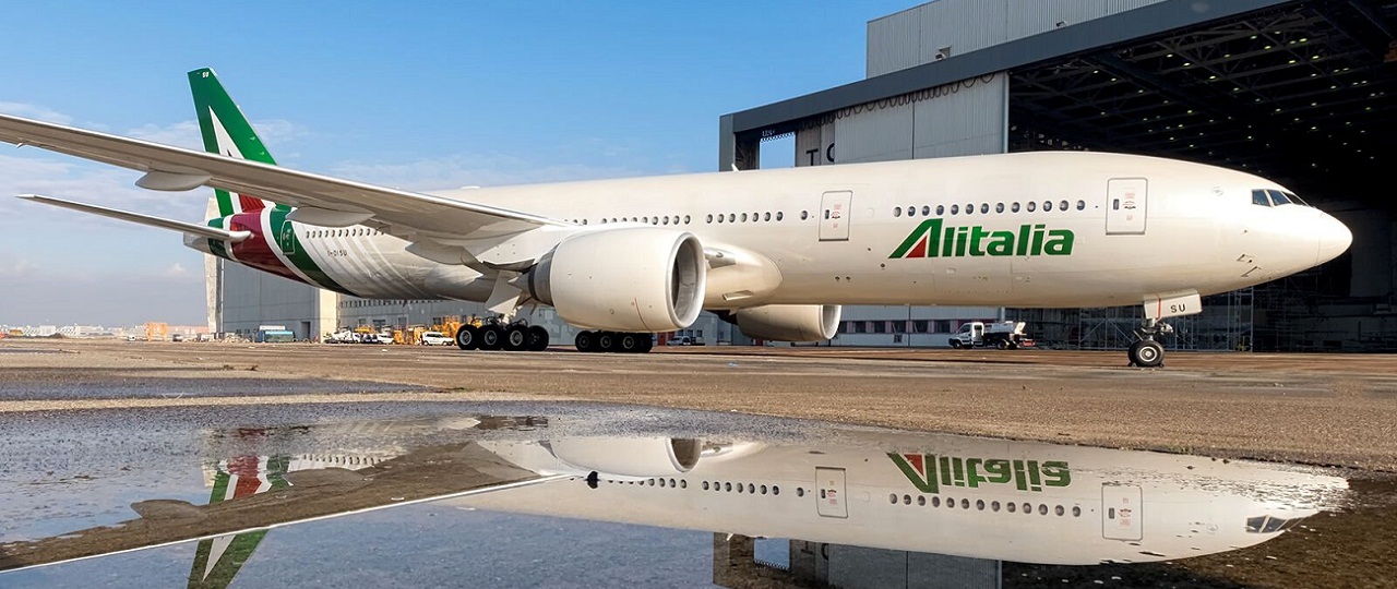 AlItalia në rrezik likuidimi, punonjësit po votojnë kundër planit të sindikatës