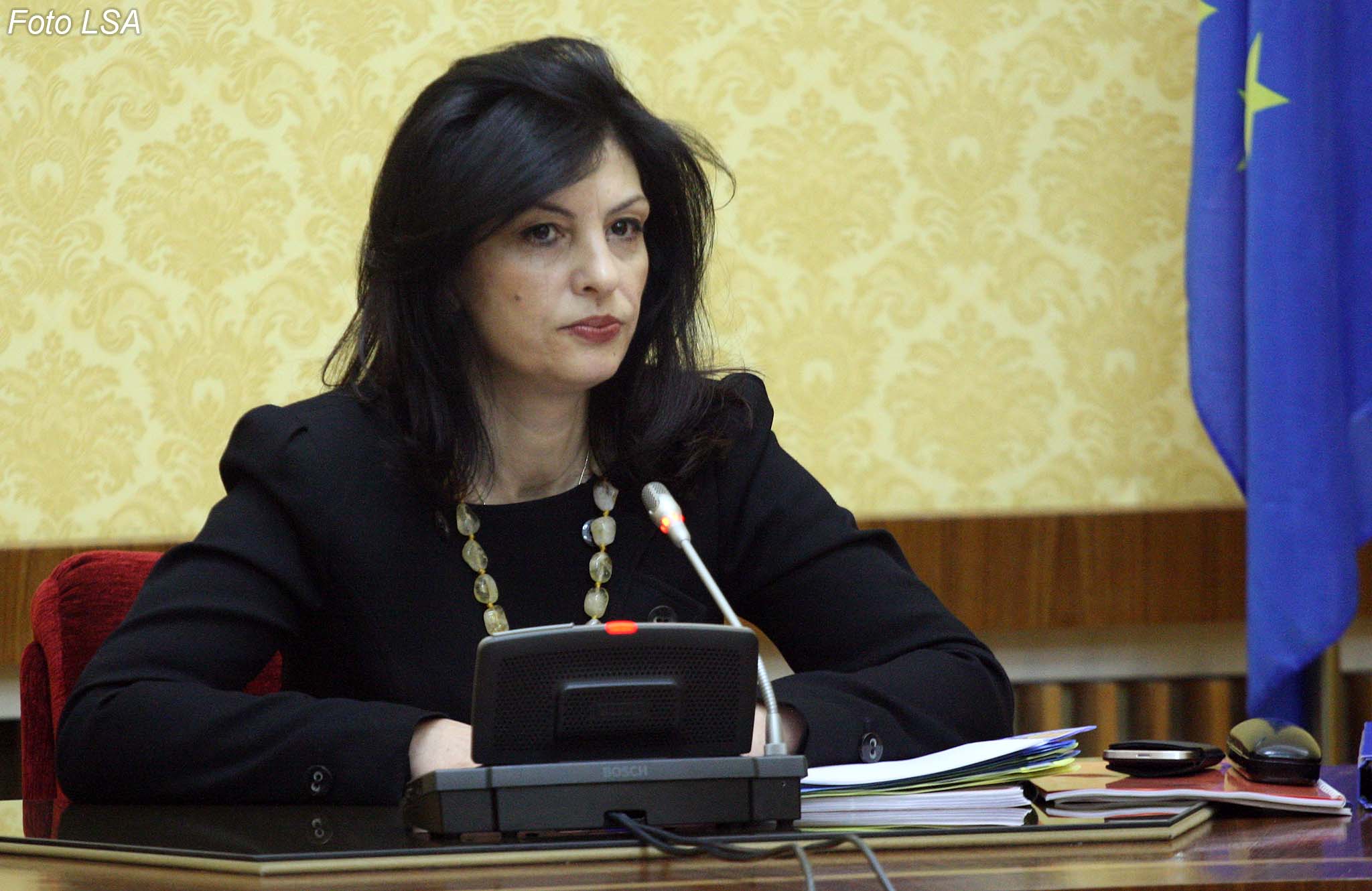 Fjalët prekëse të Jozefina Topallit: Njeriu që i besoja çdo gjë, sot nuk është më…