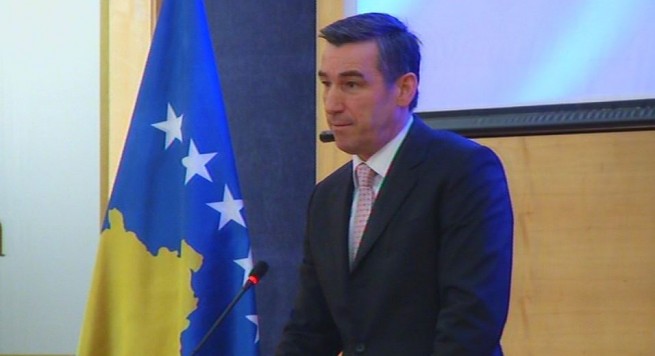 Kryeparlamentari i Kosovës dënohet me gjobë