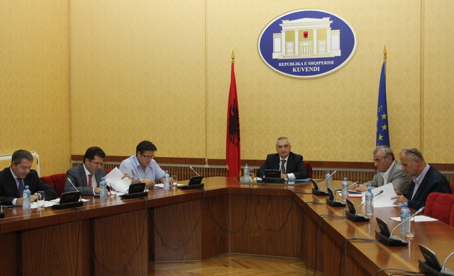 Mblidhet Konferenca e Kryetarëve, diskutohen propozimet e partive për Vettingun