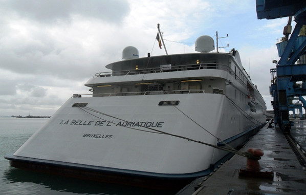 “La Belle de L’Adriatique” sjell në Durrës 147 turistë (FOTO)