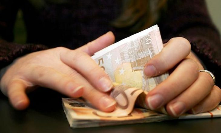 Mashtrohet e reja nga Durrësi, i marrin 4 200 €