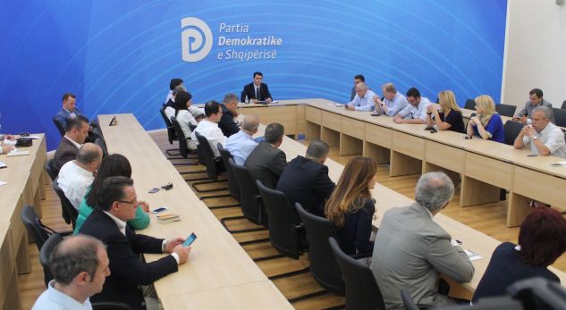 Basha zbulon ‘ndëshkimin’ që mazhoranca ju ka bërë deputetëve të PD-së
