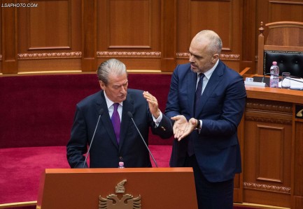 Rama i zuri vendin në Kuvend, Berisha i përgjigjet provokimit të Kryeministrit