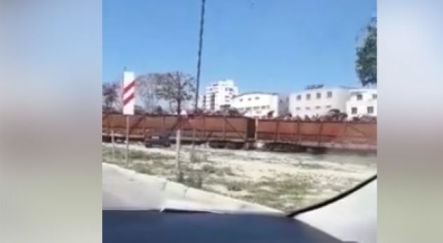 Doganat: E vërteta e trenit që largohet nga porti i Durrësit