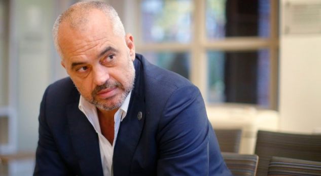 Rama kujton mikun e ngushtë, 5 vite pas ndarjes nga jeta!