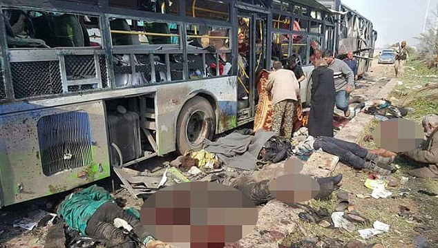 Sulmohen autobusët me udhëtarë, dhjetëra të vdekur