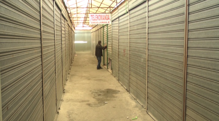 Iu dogj dyqani, policia e Durrësit zbardh shkakun