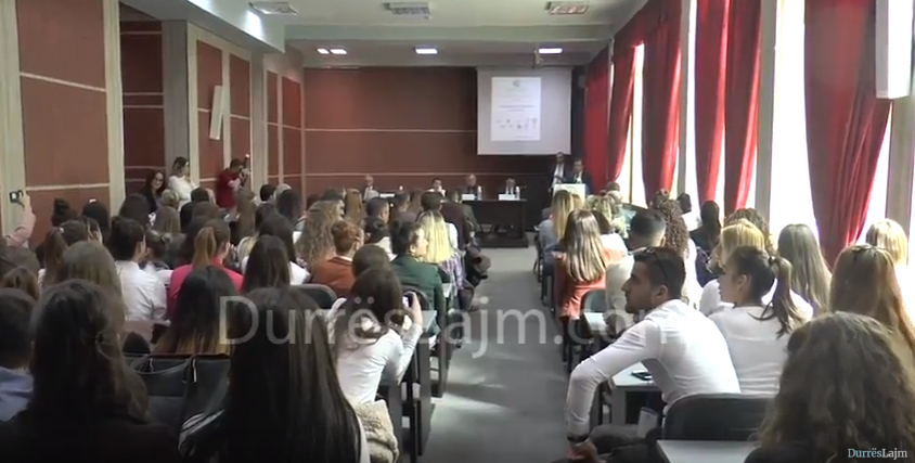 Mbahet konferenca e parë mjekësore në universitetin e Durrësit  (VIDEO)