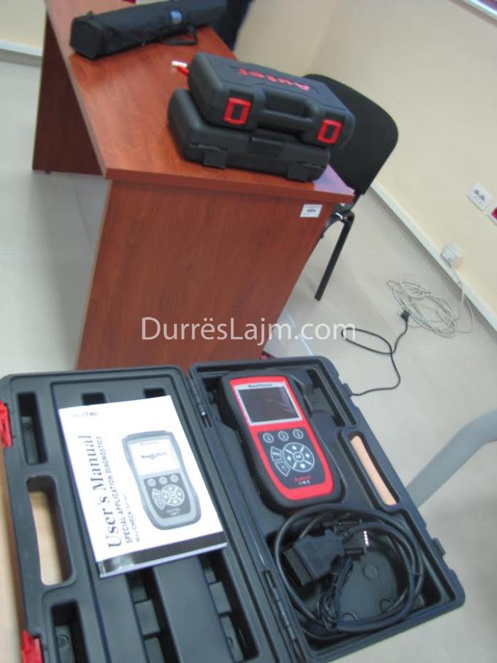 Durrës, trajnim dhe pajisje për makinat e vjedhura (FOTO)