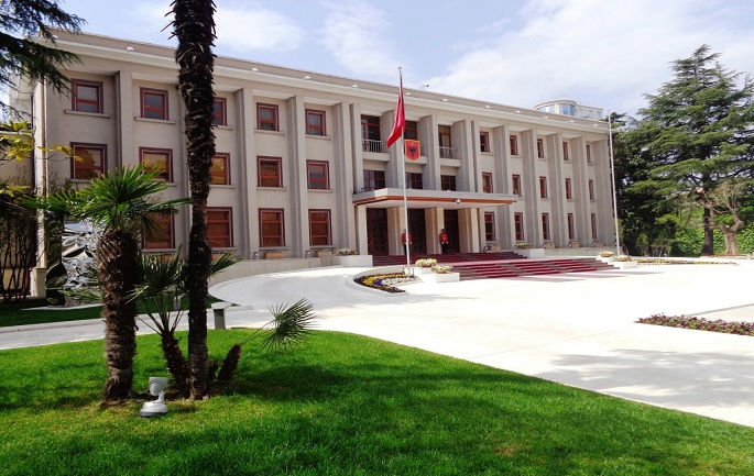 Presidenca përgënjeshtron lajmet për kohën dhe axhendën e takimit Rama-Basha