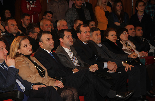 Kjo është pasuria e dy prej deputetëve të PD-së në Durrës