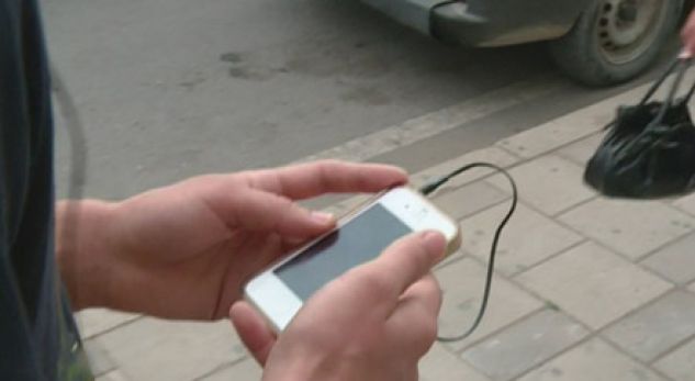 Gjahtari i Facebook, vidhte “të dashurat”; dënohet