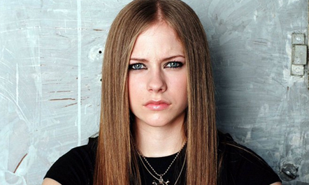 Avril Lavigne ‘vdiq’ 12 vjet më parë