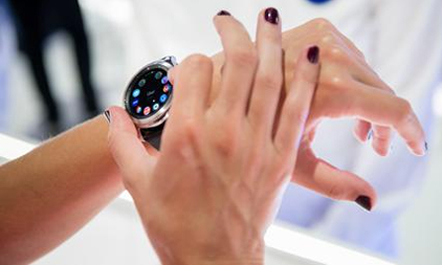 Smartwatch ushqehet përmes pulsit
