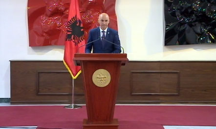 Nishani dekreton 25 Qershorin. Nesër seanca e jashtëzakonshme