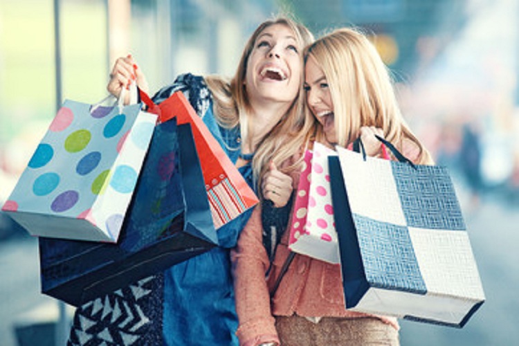 “Nuk ha bukë që të blej rroba”, habit këngëtarja e njohur shqiptare