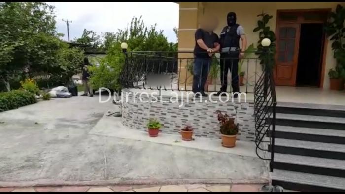 Operacion antidroge në Durrës, 4 të arrestuarit kapen duke përgatitur 43 kg (VIDEO, FOTO)