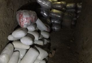 Zbulohet tuneli i drogës, sekuestrohen 768 kg kanabis (VIDEO)