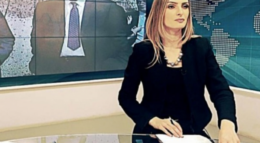 Prezantueses shqiptare i dalin aksidentalisht të brendshmet (FOTO)