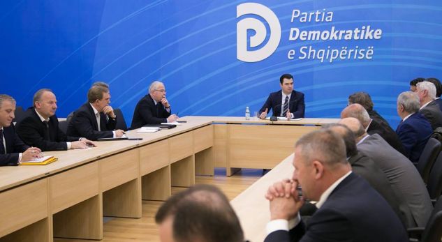 Basha mbledh nesër grupin parlamentar